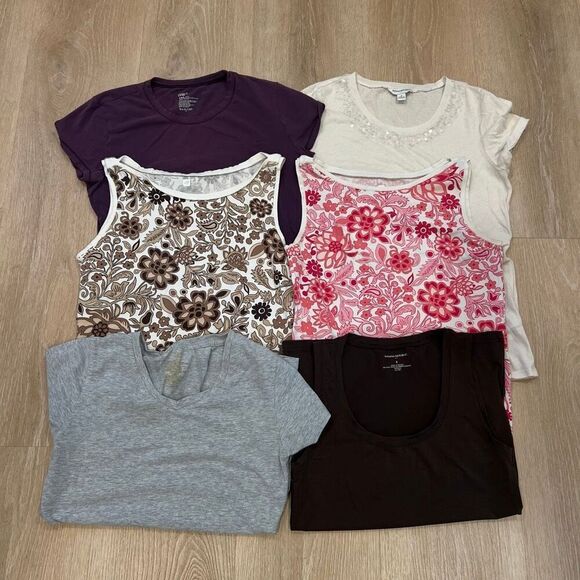 Gap, Banana Republic & Danskin now, T-Shirt & Tank Top Lot of 6, Women’s S/M - Picture 16 of 16